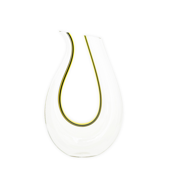 When is Decanter Use Critical for Enhancing Wine Clarity and Texture.webp